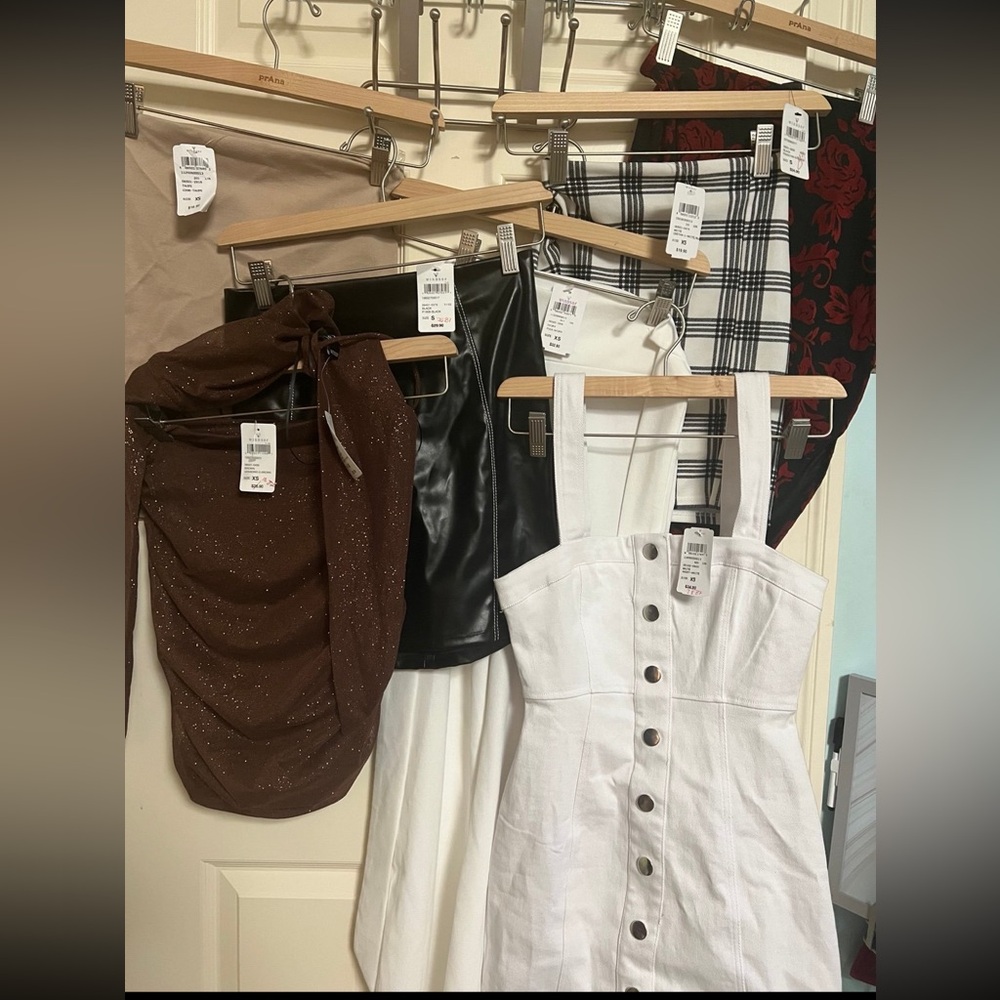WINDSOR XS CLOTHES BUNDLE NWT **closet sale**